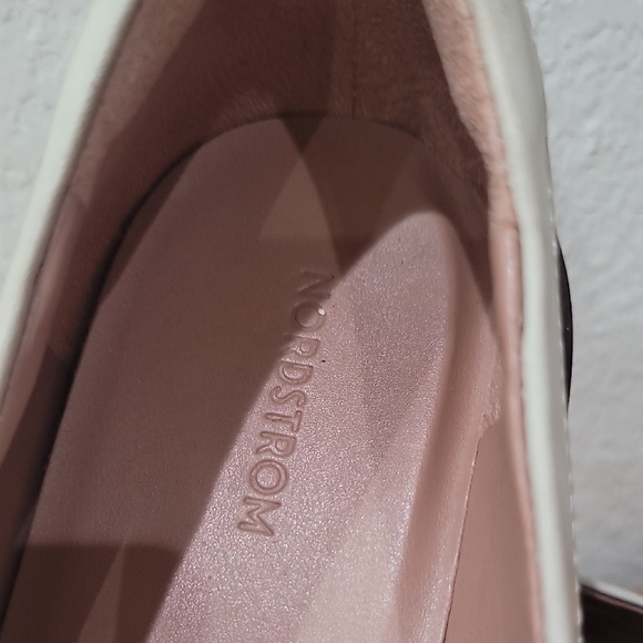 Nordstrom White Loafers with Tortoise Chain - Picture 2 of 9